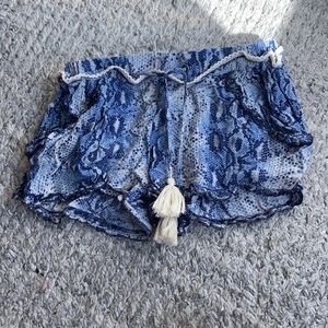 Womens Size Small SURF GYPSY blue snakeskin shorts
